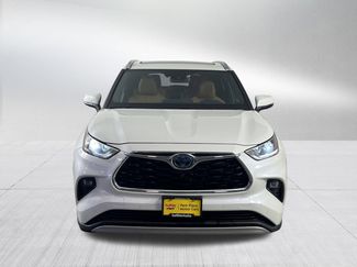Used 2021 Toyota Highlander Platinum video 2