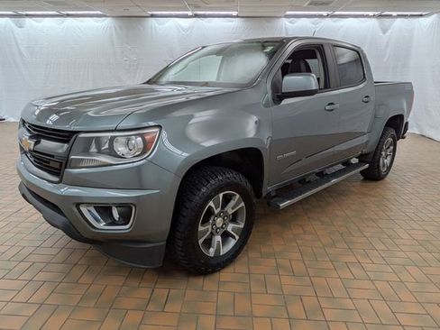 Used 2019 Chevrolet Colorado Z71 AWD/4WD image 3