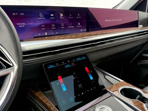 Certified 2025 Cadillac Escalade Sport Platinum w/ LPO, ONYX Package AWD/4WD image 22