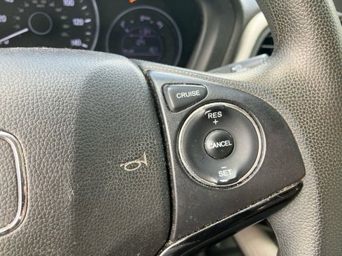 Used 2021 Honda HR-V LX image 22