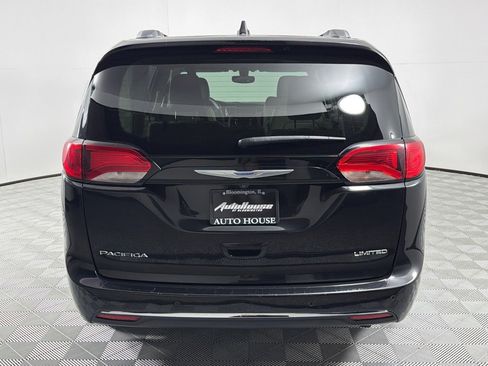 Used 2020 Chrysler Pacifica Limited FWD image 6