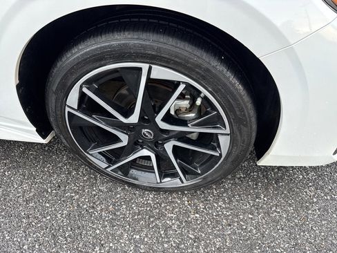 Used 2024 Nissan Sentra SR image 3