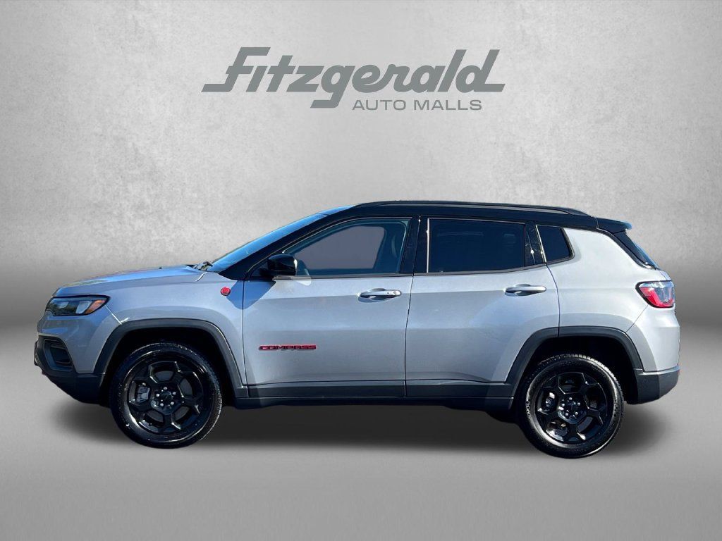 Used 2024 Jeep Compass Trailhawk AWD/4WD image 5