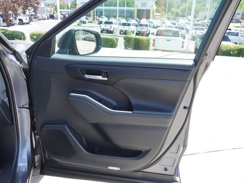 Certified 2024 Toyota Highlander XSE image 26