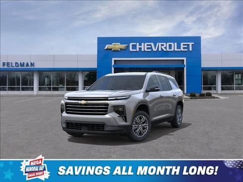 New 2026 Chevrolet Traverse LT w/ Driver Confidence Package FWD image 8