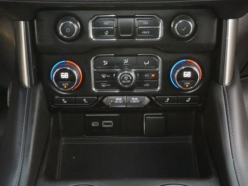 Used 2021 Chevrolet Tahoe Z71 w/ Rear Media and Nav Package AWD/4WD image 16