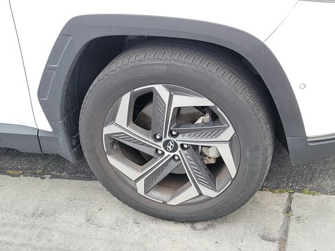 Used 2023 Hyundai Tucson Limited image 4