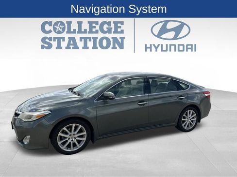 Used 2013 Toyota Avalon Limited FWD image 5