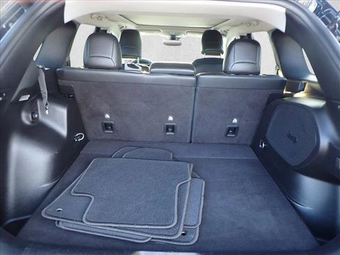 Used 2021 Jeep Cherokee Limited image 8