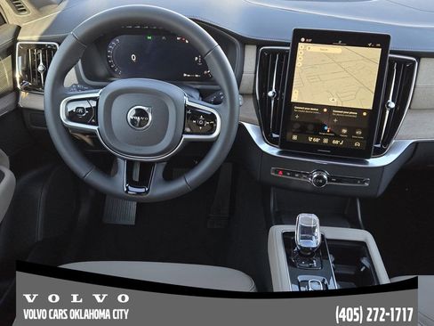 New 2026 Volvo XC90 B6 Plus w/ Protection Package Premier image 26