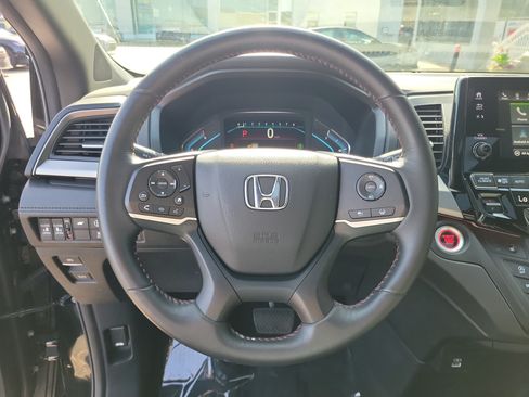 Used 2024 Honda Odyssey Sport image 21