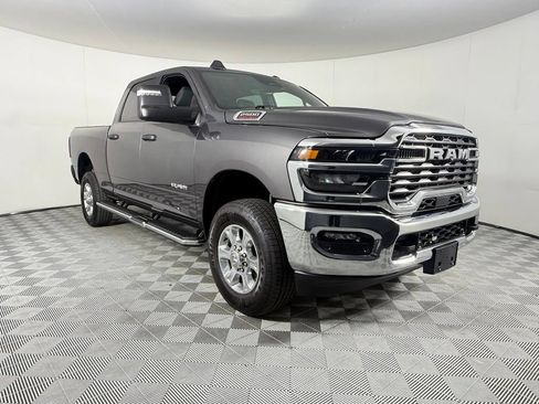 Used 2026 RAM 2500 Big Horn AWD/4WD image 3