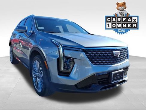Used 2025 Cadillac XT4 Premium Luxury w/ Technology Package image 3