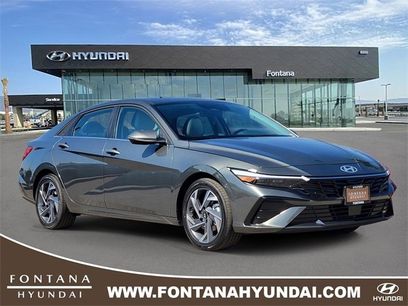 New 2025 Hyundai Elantra Limited w/ Cargo Package