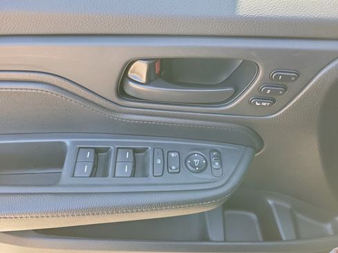 Used 2024 Honda Odyssey EX-L image 9