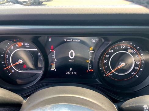 Certified 2025 Jeep Wrangler Unlimited Sahara w/ Safety Group AWD/4WD image 23
