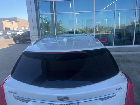 Used 2017 Cadillac XT5 Luxury w/ Driver Awareness Package image 30