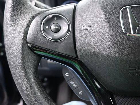 Used 2021 Honda HR-V LX image 26