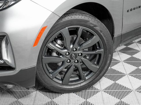 Used 2023 Chevrolet Equinox RS image 29