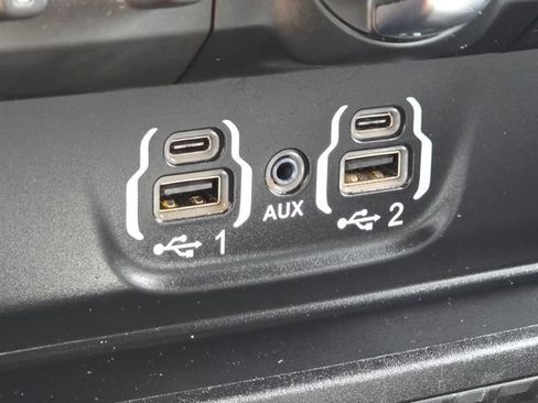 Used 2021 RAM 1500 Big Horn AWD/4WD image 12