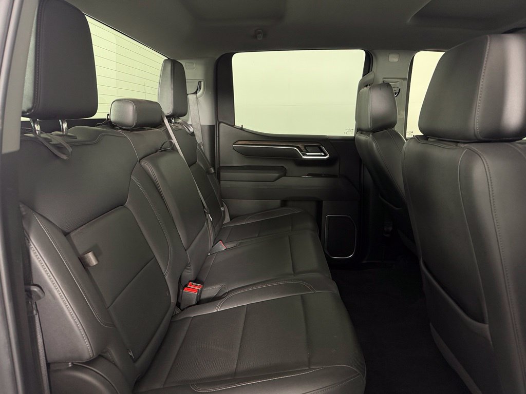 Used 2025 GMC Sierra 1500 SLT RWD image 17