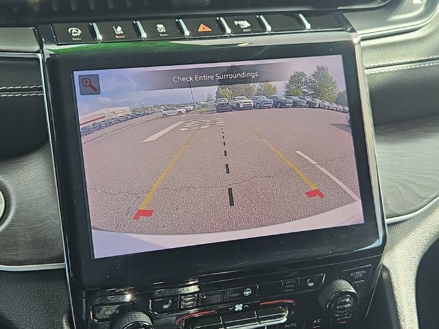 Used 2023 Jeep Grand Cherokee Limited AWD/4WD image 22