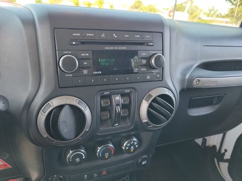 Used 2014 Jeep Wrangler Unlimited Sport w/ Quick Order Package 24S image 20