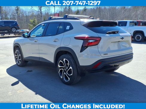 New 2026 Chevrolet Trax RS w/ Sunroof Package image 7