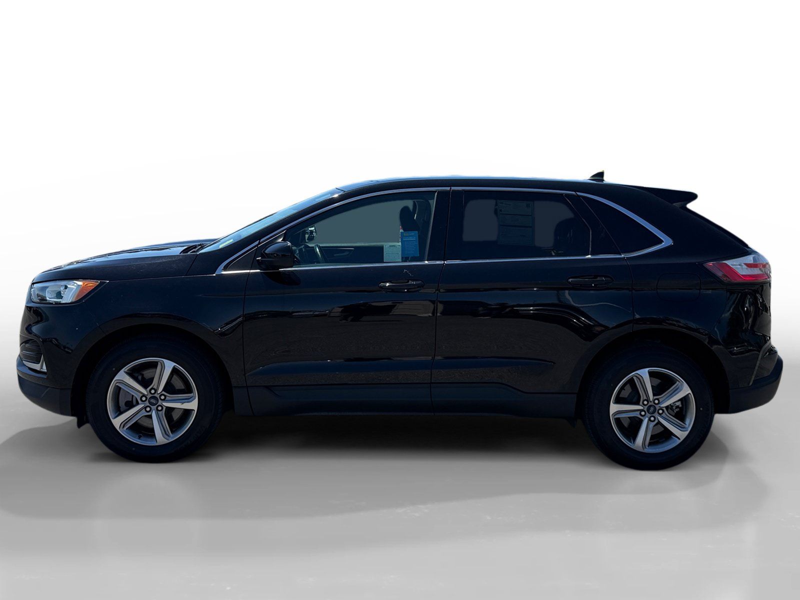 Certified 2022 Ford Edge SEL w/ Convenience Package AWD/4WD image 2