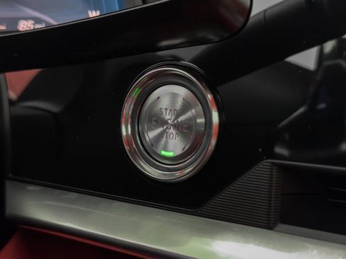 Used 2024 Chevrolet Corvette Stingray Premium Conv w/ Z51 Performance Package image 42