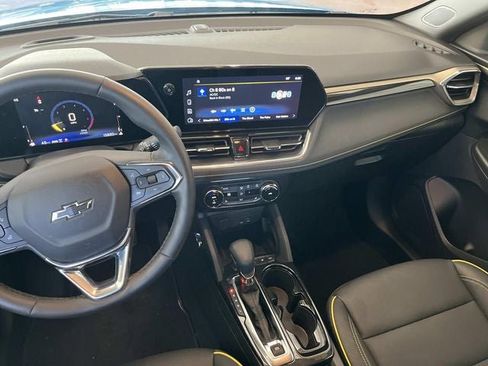 Used 2025 Chevrolet TrailBlazer ACTIV w/ Convenience Package image 13