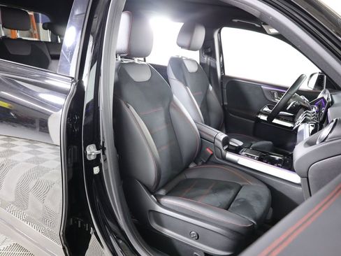 Used 2023 Mercedes-Benz GLB 250 4MATIC image 61