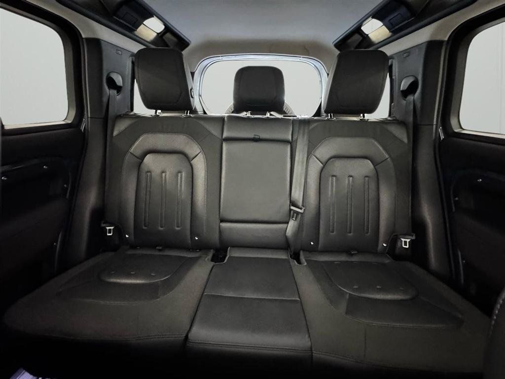 Used 2020 Land Rover Defender 110 S AWD/4WD image 34