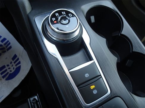 Used 2025 Ford Escape ST-Line w/ Cold Weather Package image 15