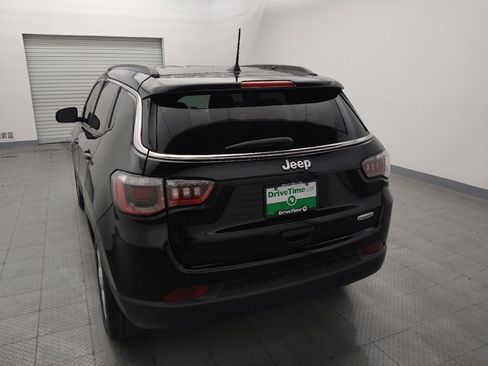 Used 2019 Jeep Compass Latitude image 6