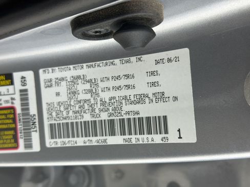 Used 2021 Toyota Tacoma SR5 RWD image 23