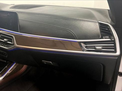 Used 2019 BMW X7 xDrive50i w/ Dynamic Handling Package image 18