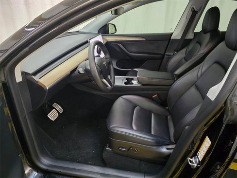 Used 2023 Tesla Model Y Performance image 20