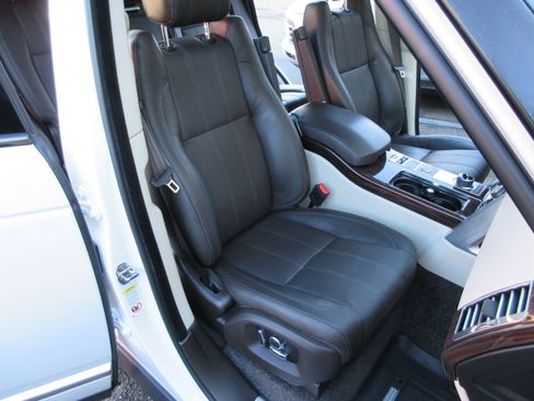 Used 2017 Land Rover Range Rover Supercharged image 23