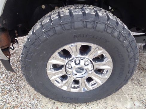 Used 2019 Ford F250 XLT w/ XLT Premium Package image 32