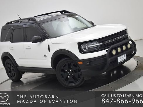 Used 2022 Ford Bronco Sport Outer Banks w/ Tech Package AWD/4WD image 2