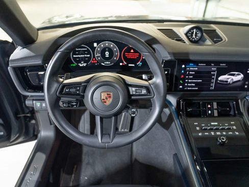 Certified 2025 Porsche Panamera image 27