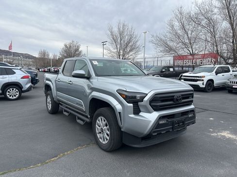 Used 2024 Toyota Tacoma SR5 w/ SR5 Upgrade Package image 2
