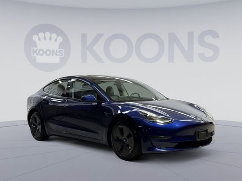 Used 2023 Tesla Model 3 Standard Range RWD image 22