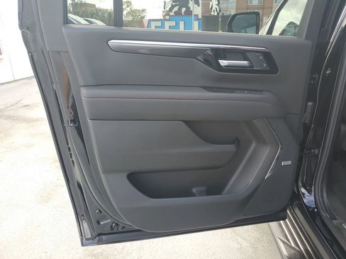 New 2026 Chevrolet Suburban RST w/ Comfort Package RWD image 19