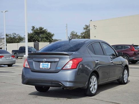 Used 2016 Nissan Versa SL image 6