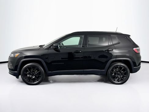 Used 2022 Jeep Compass Latitude w/ Convenience Group AWD/4WD image 11