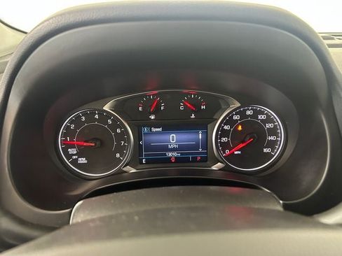 Used 2024 GMC Terrain SLE FWD image 17