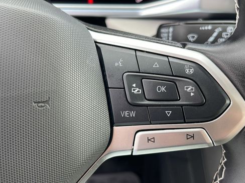 Used 2025 Volkswagen Taos SE AWD/4WD image 23