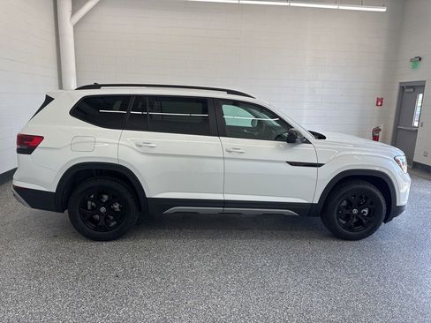 New 2026 Volkswagen Atlas Peak Edition AWD/4WD image 6